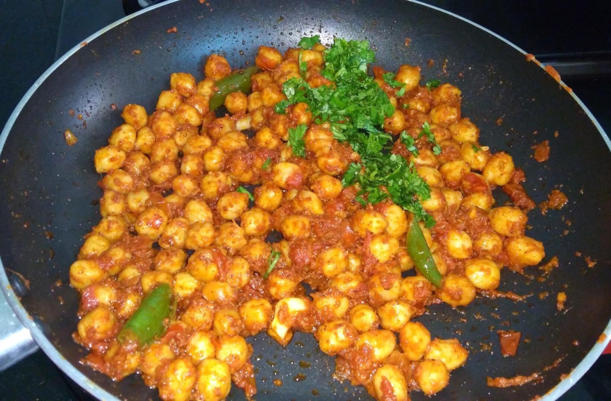 Add coriander leaves and mix well